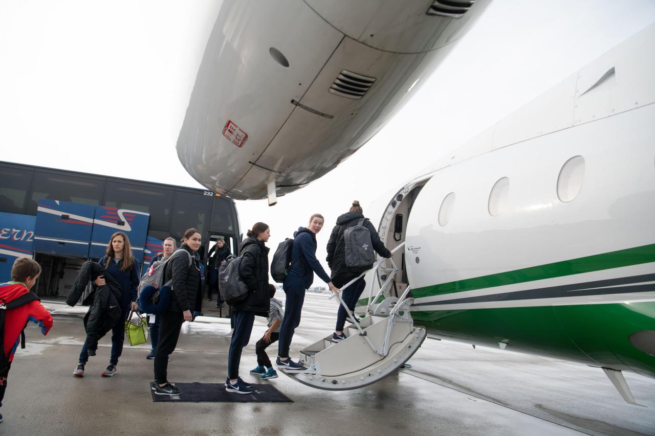 Gonzaga basketball plane